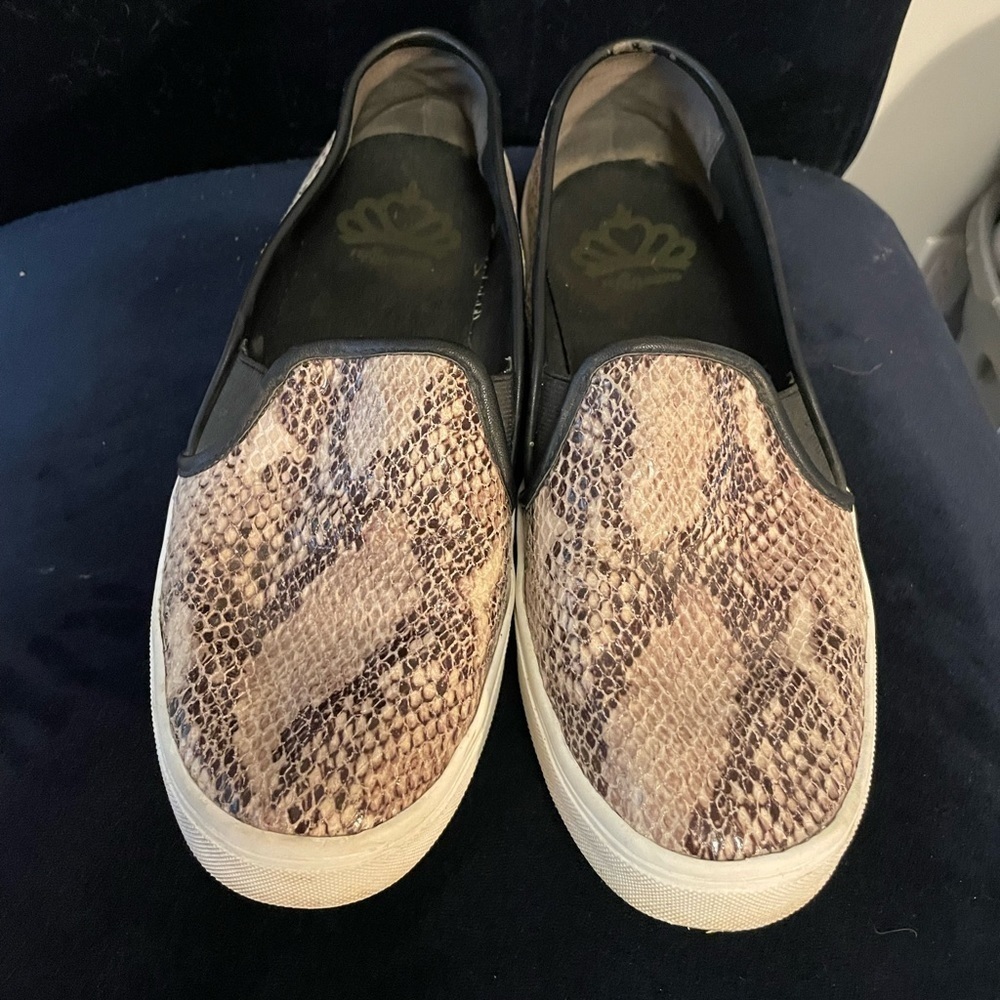 Fergalicious sneaker flat shoes